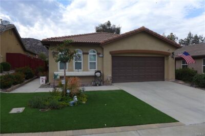 8840 Duval Ln, Hemet, CA 92545
